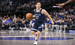 NBA交易市场动态：湖人完成外援引进,